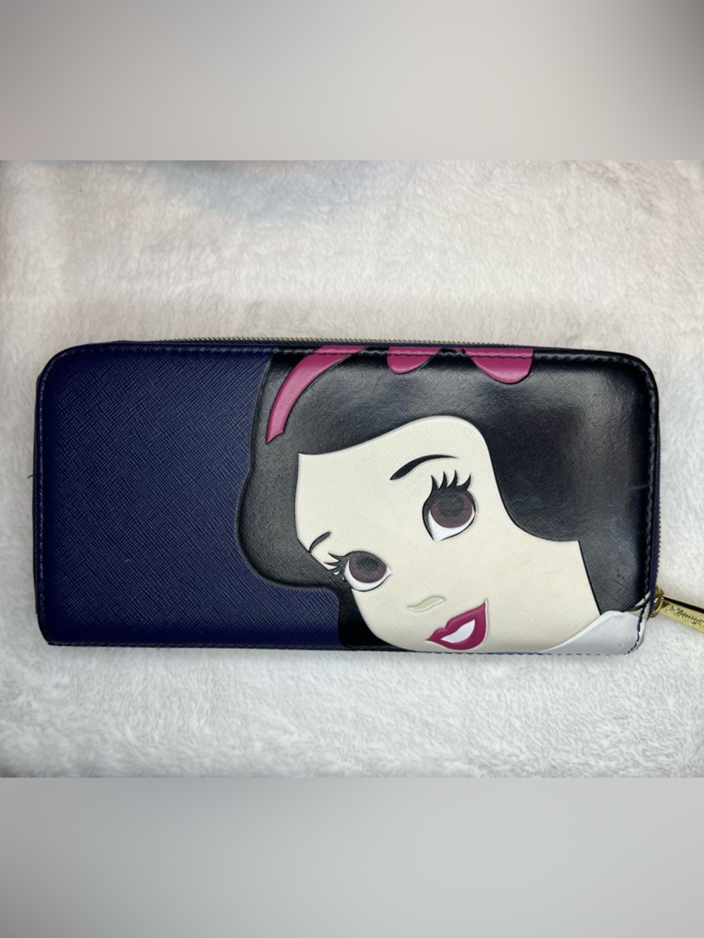 Loungefly Snow White Satchel/crossbody and wallet EU - Picture 7 of 11